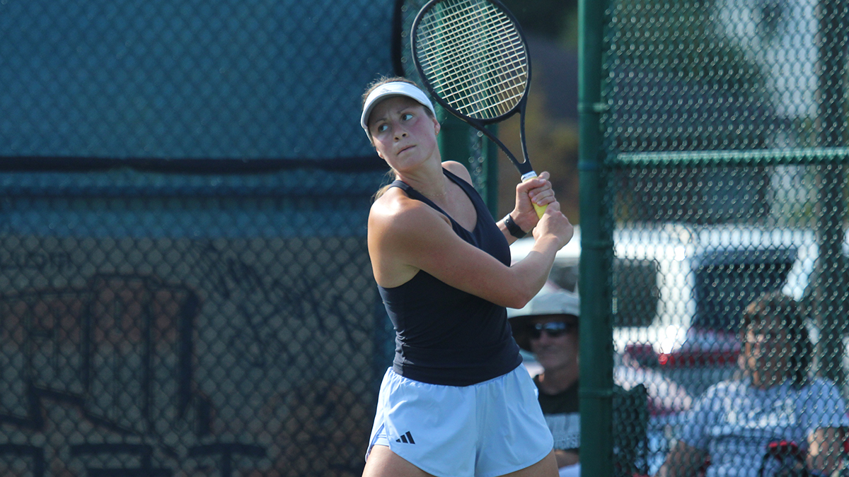 Tennis Bested by Gordon College