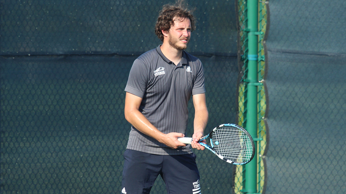 Tennis Bested by Gordon College