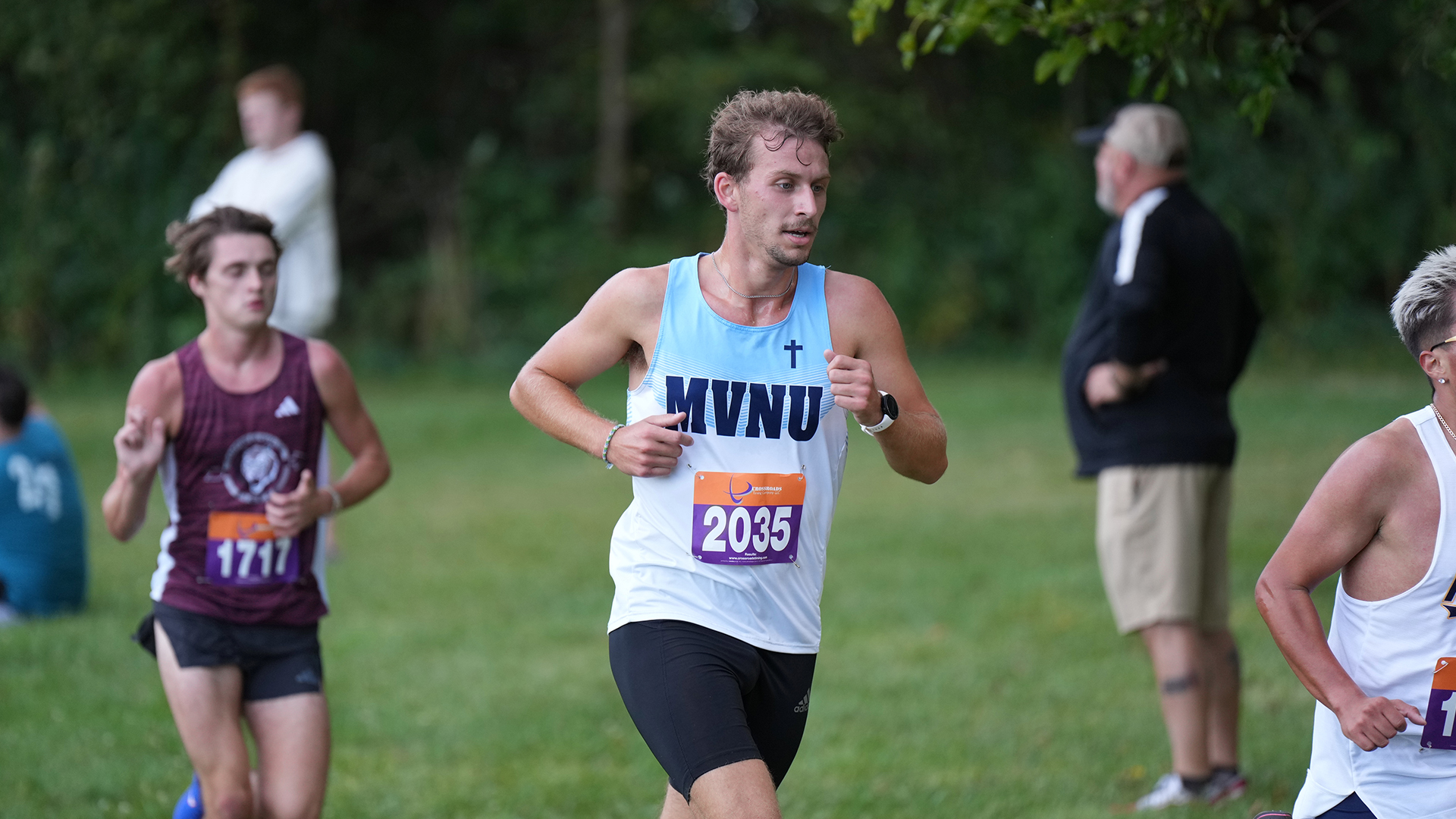 Men’s Cross Country Competes at IWU Twilight Invitational