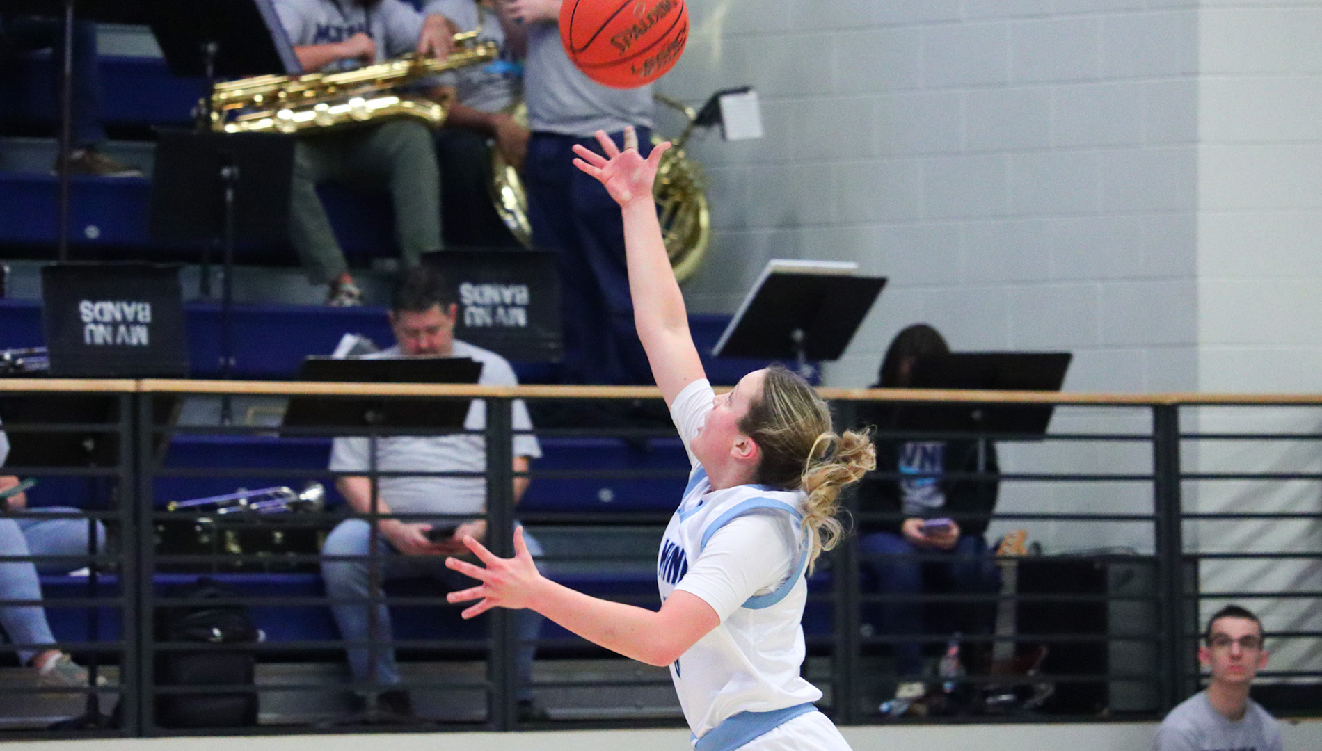 Lady Cougars Outbattle Mighty Oaks on the Road