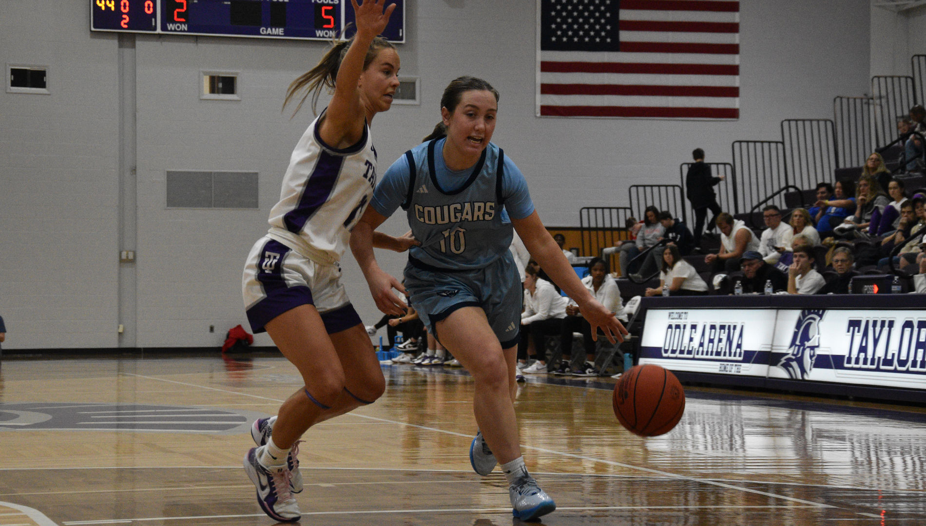 Women’s Basketball Beats Taylor in Dominating Fashion for First League Win