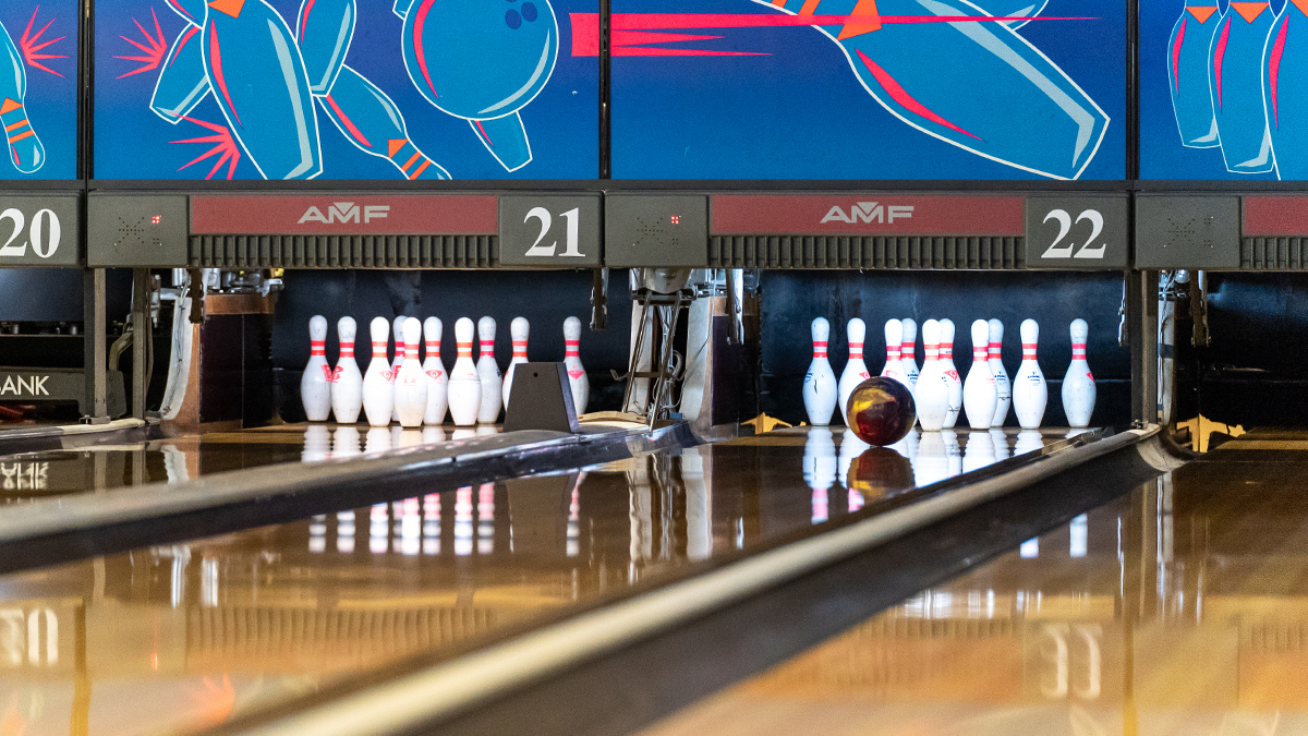 Bowling Competes at Crossroads League Tournament No.3